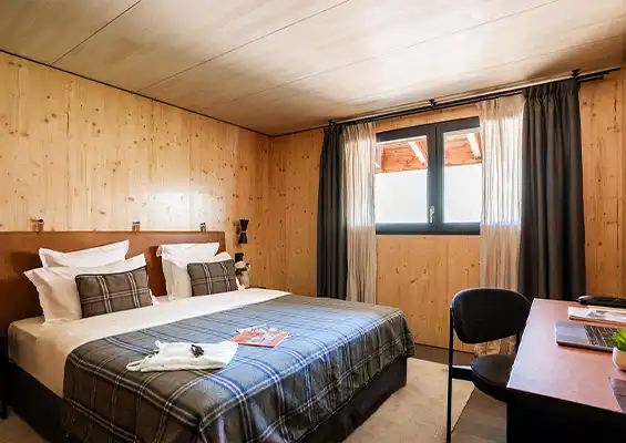 St-Alban La Clusaz family room double bed