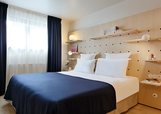 2 room apartments 4 people Bellamy bedroom