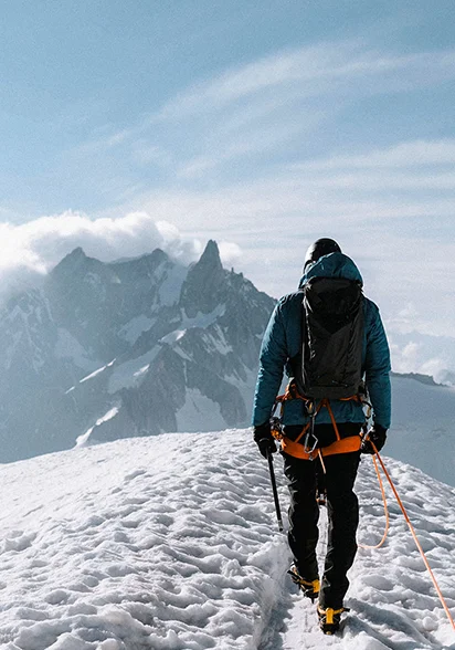 Alpiniste sur les glaciers de Chamonix