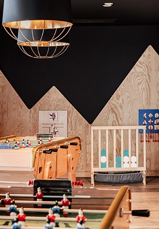 Espace enfant avec des jeux à l'Araucaria à La Plagne