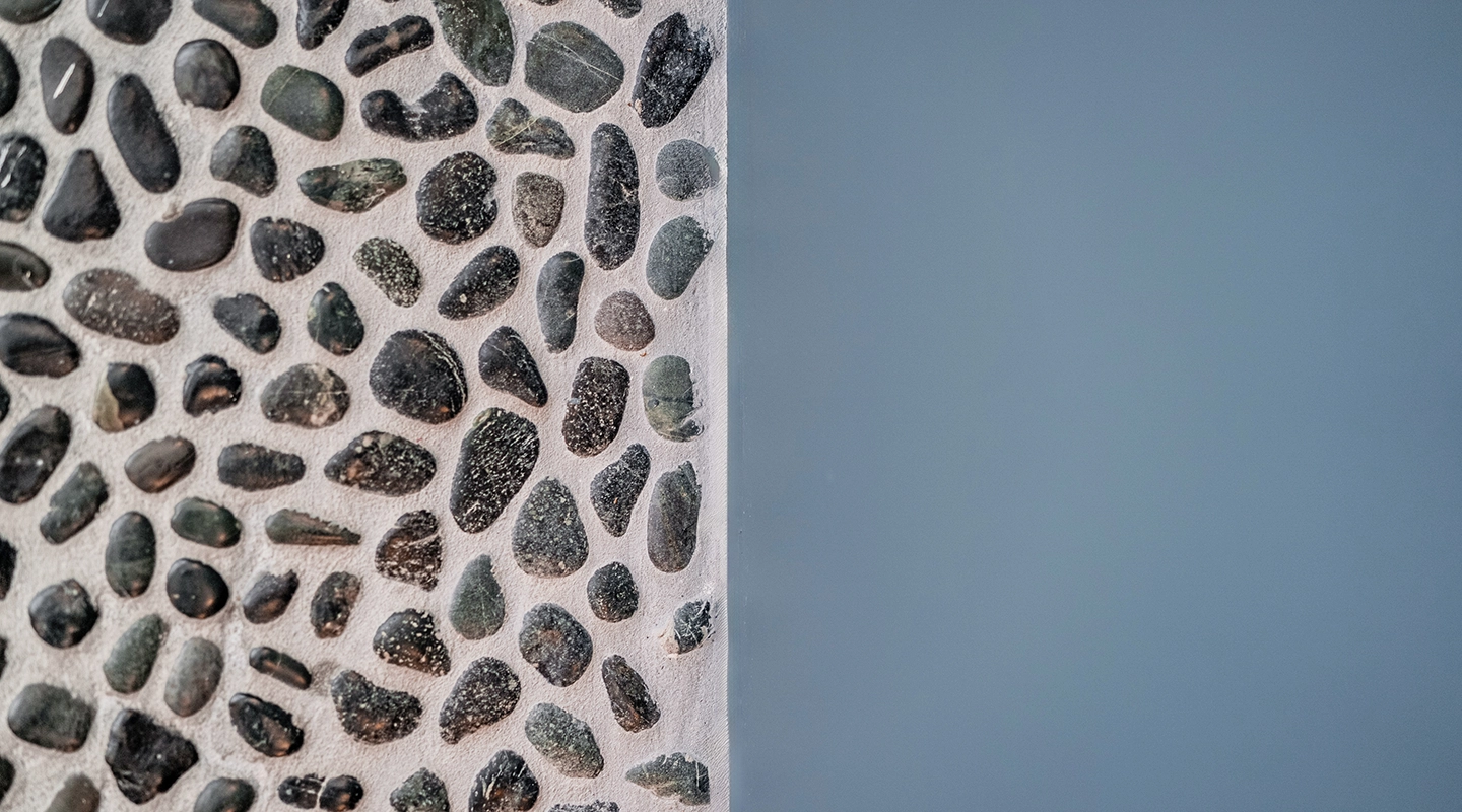 Mur en pierre Araucaria Hôtel & Spa