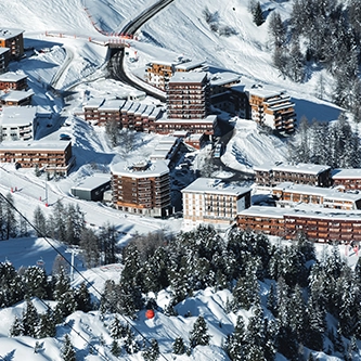 Vue station La Plagne Araucaria Hôtel & Spa