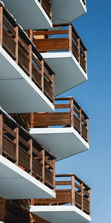 Façade, balcon Araucaria Hôtel & Spa à la plagne 