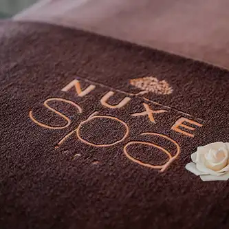 Bougie nuxe Araucaria Hôtel & Spa