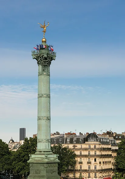Place de la Bastille à Paris vue depuis l'hôtel