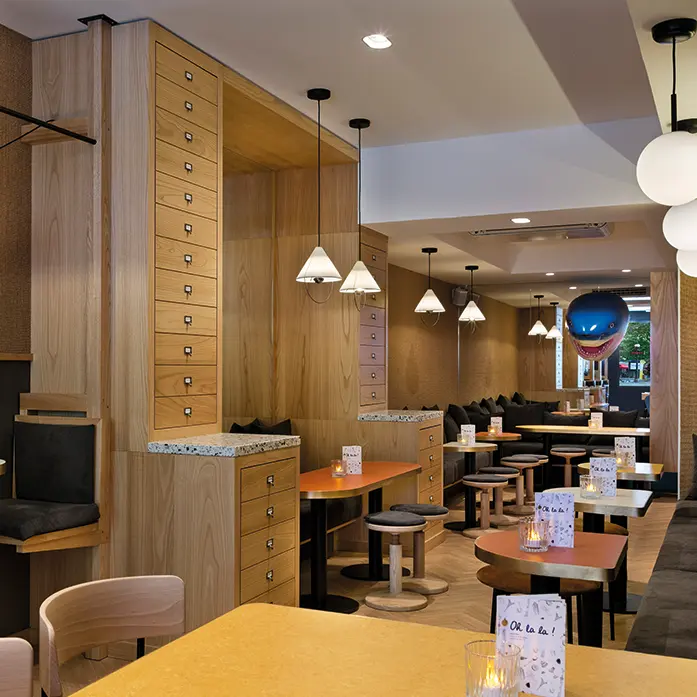 Intérieur bar Oh la la Paris