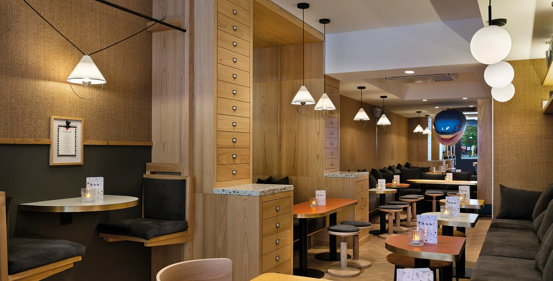 Oh la la Paris bar interior