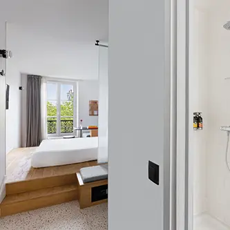 CHambre triple vue salle de douche