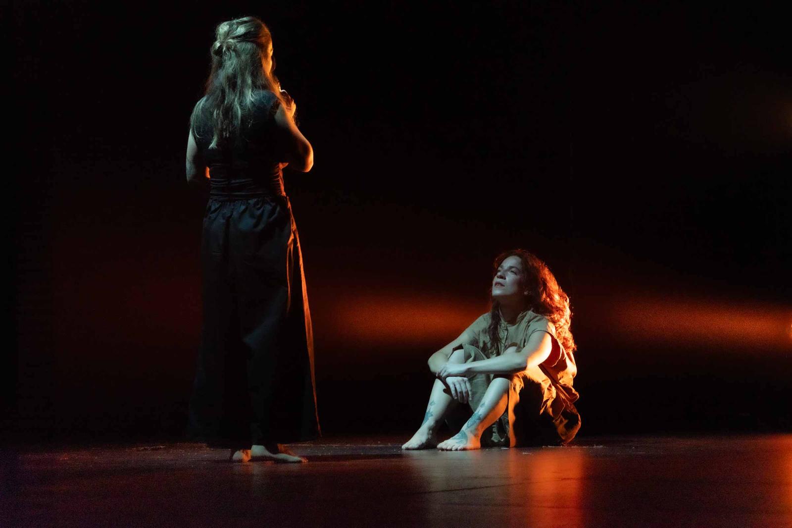 Instalación artística del proyecto de danza contemporánea Jaranda en versión extendida