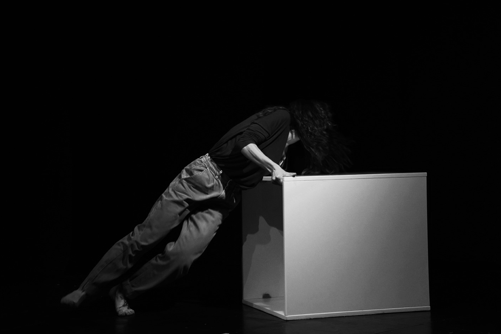 Instalación artística del proyecto soledad,solitud en teatro