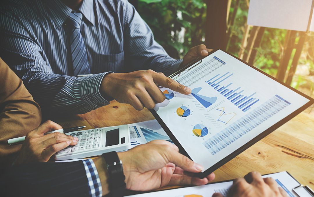 Latest statistics show economy shrinking while wages grow