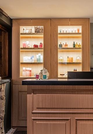 Coin Make-up hôtel ours blanc les menuires