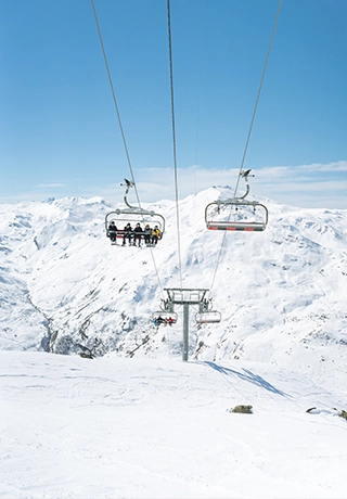 Chair lift at Les Menuires station