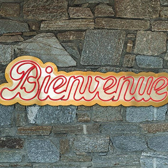 Enseigne bienvenue araucaria hotel & spa