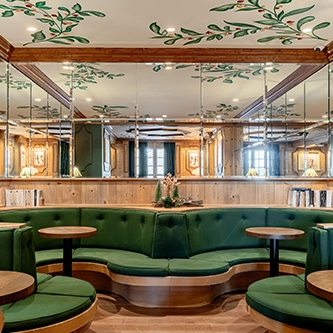 Espace bar avec miroir