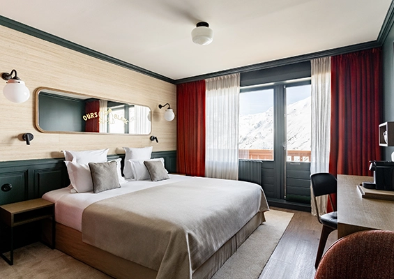 Classic room polar bear bed hotel & spa