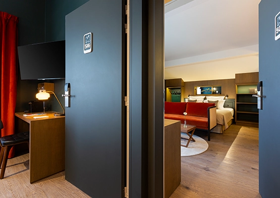 Connecting room for 6 people at L'Ours Blanc