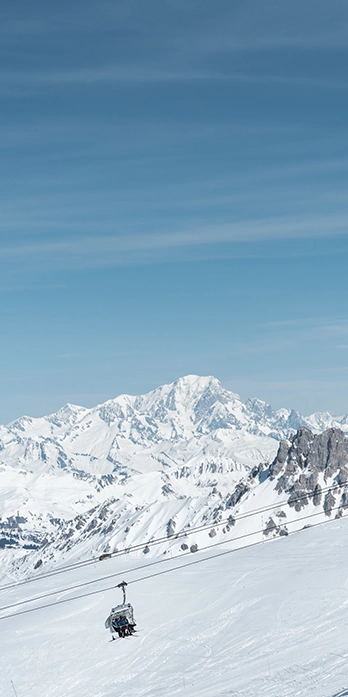 Télésiège dans la station des Menuires
