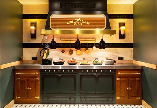 Buffet of Ours Blanc Hotel in Les Menuires