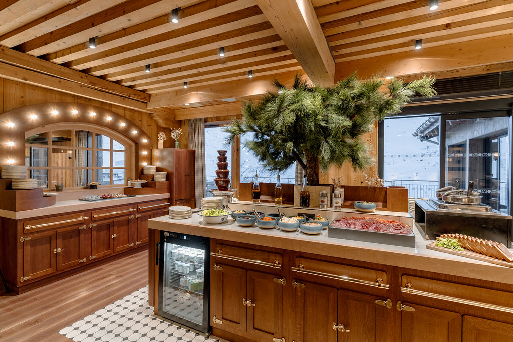 Dîner buffet à l'Ours Blanc Les Menuires