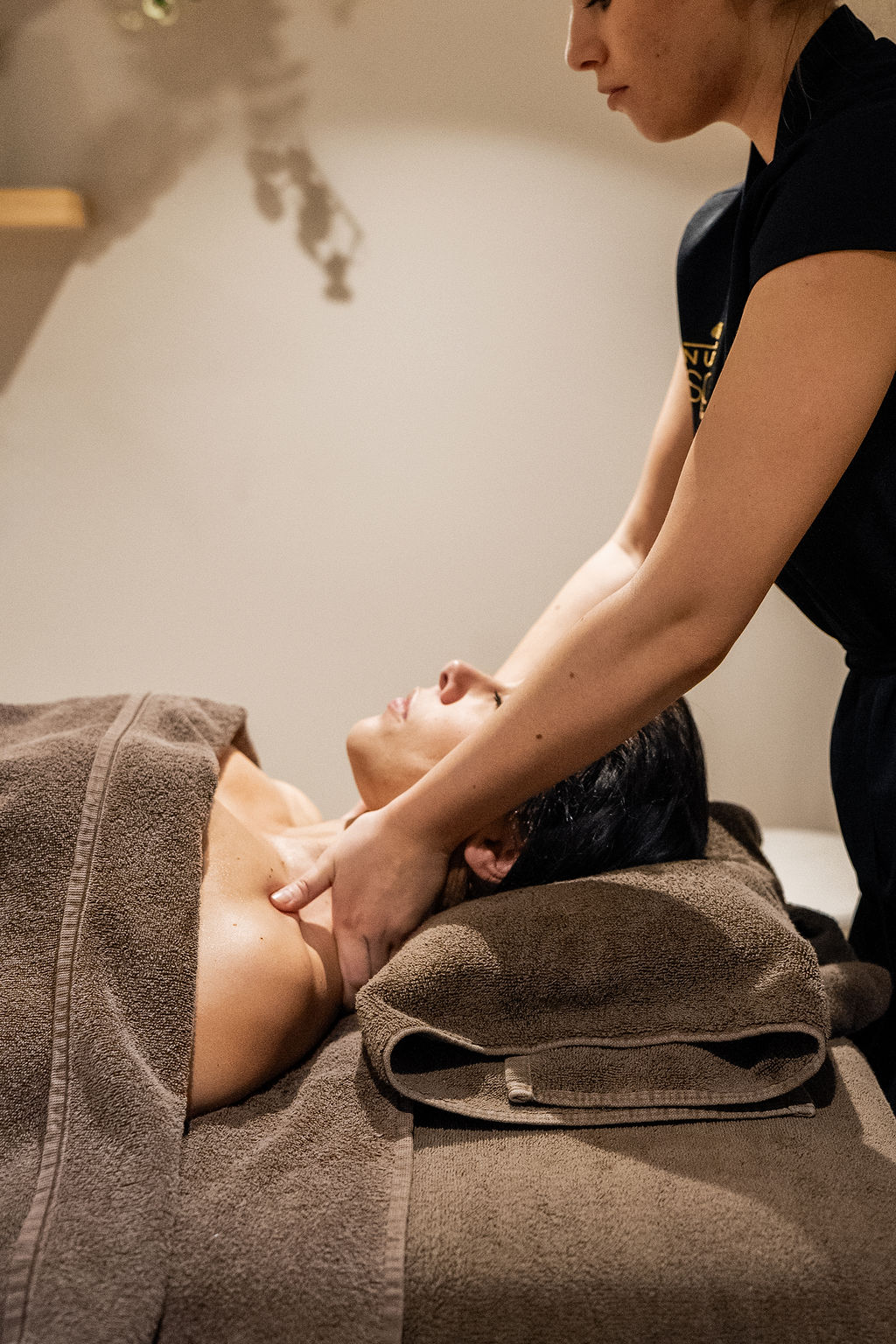 Les Menuires Hotel Ours Blanc treatment room alone