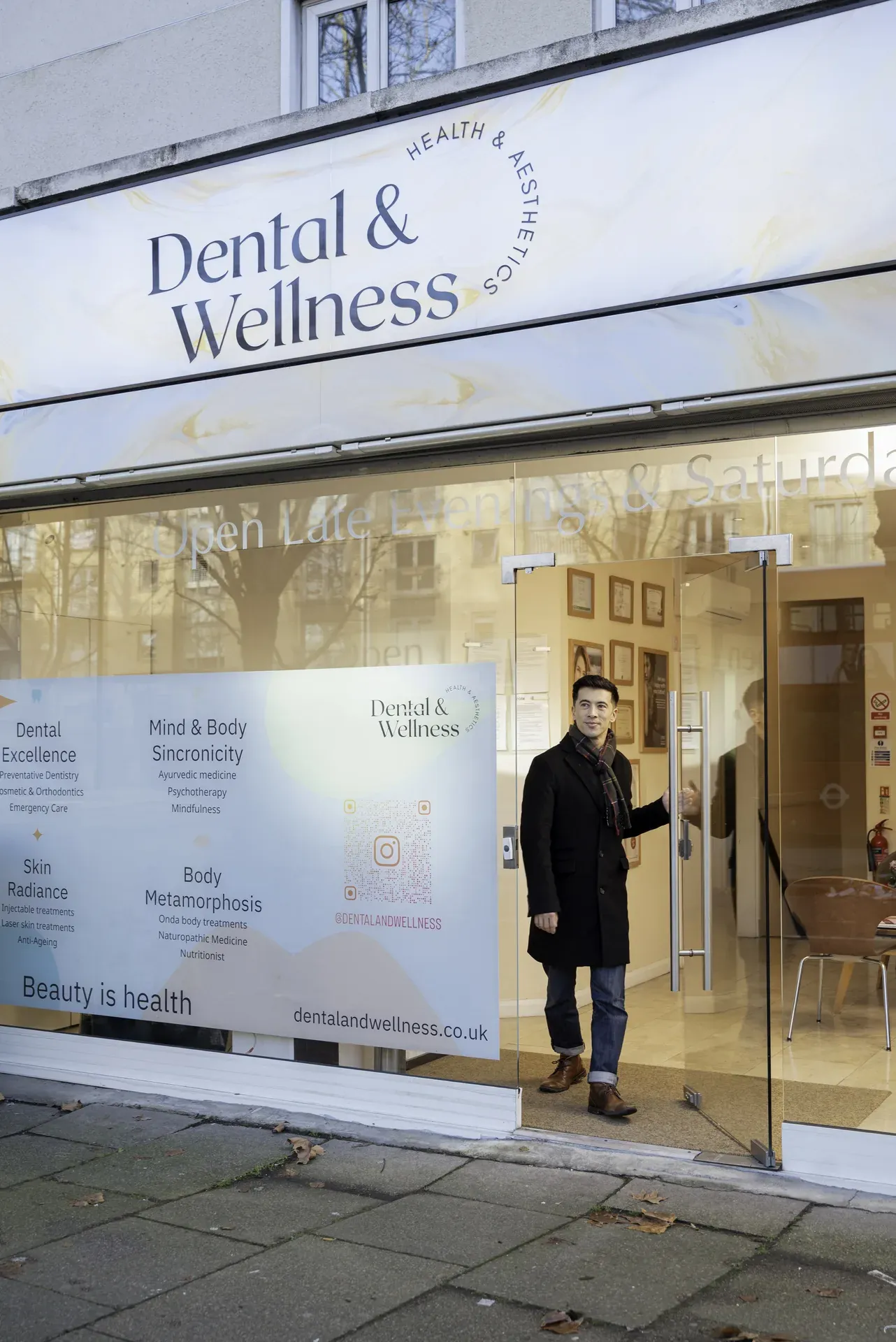 Dentist for Shoreditch: shopfront of Dental & Wellness London at 222 Essex Road