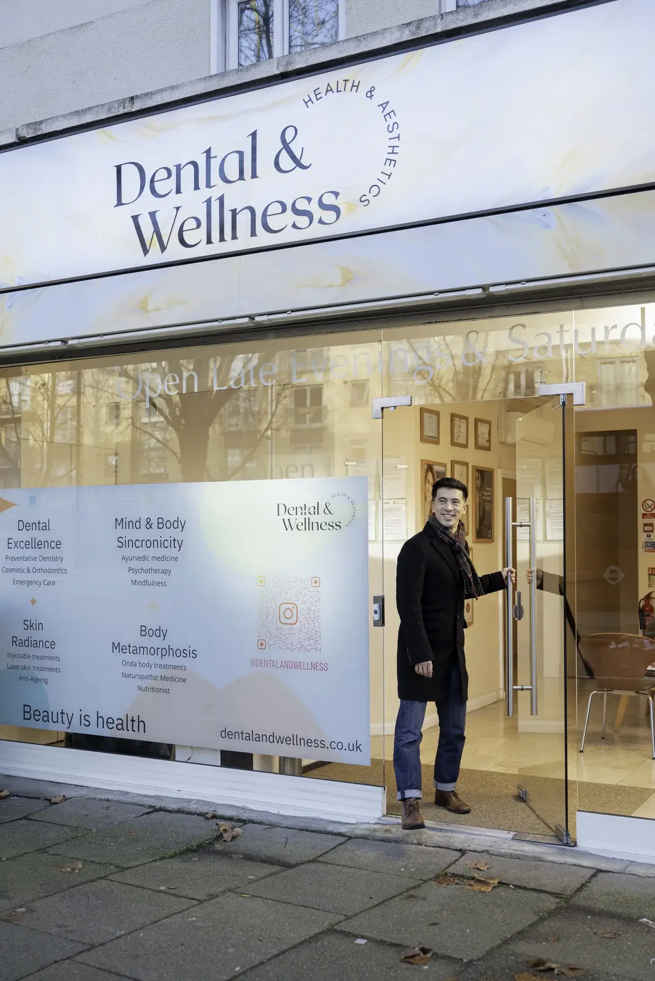 Dentist for Stoke Newington: shopfront of Dental & Wellness London at 222 Essex Road