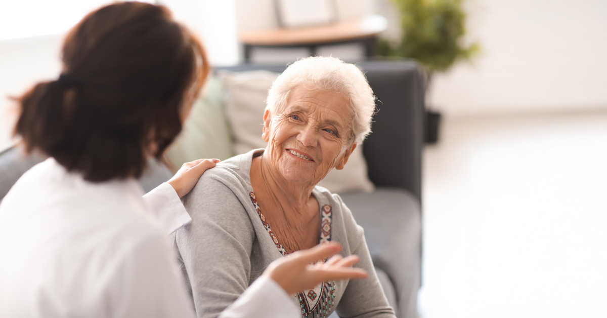 Vivir solo a partir de los 70: ¿una decisión arriesgada?