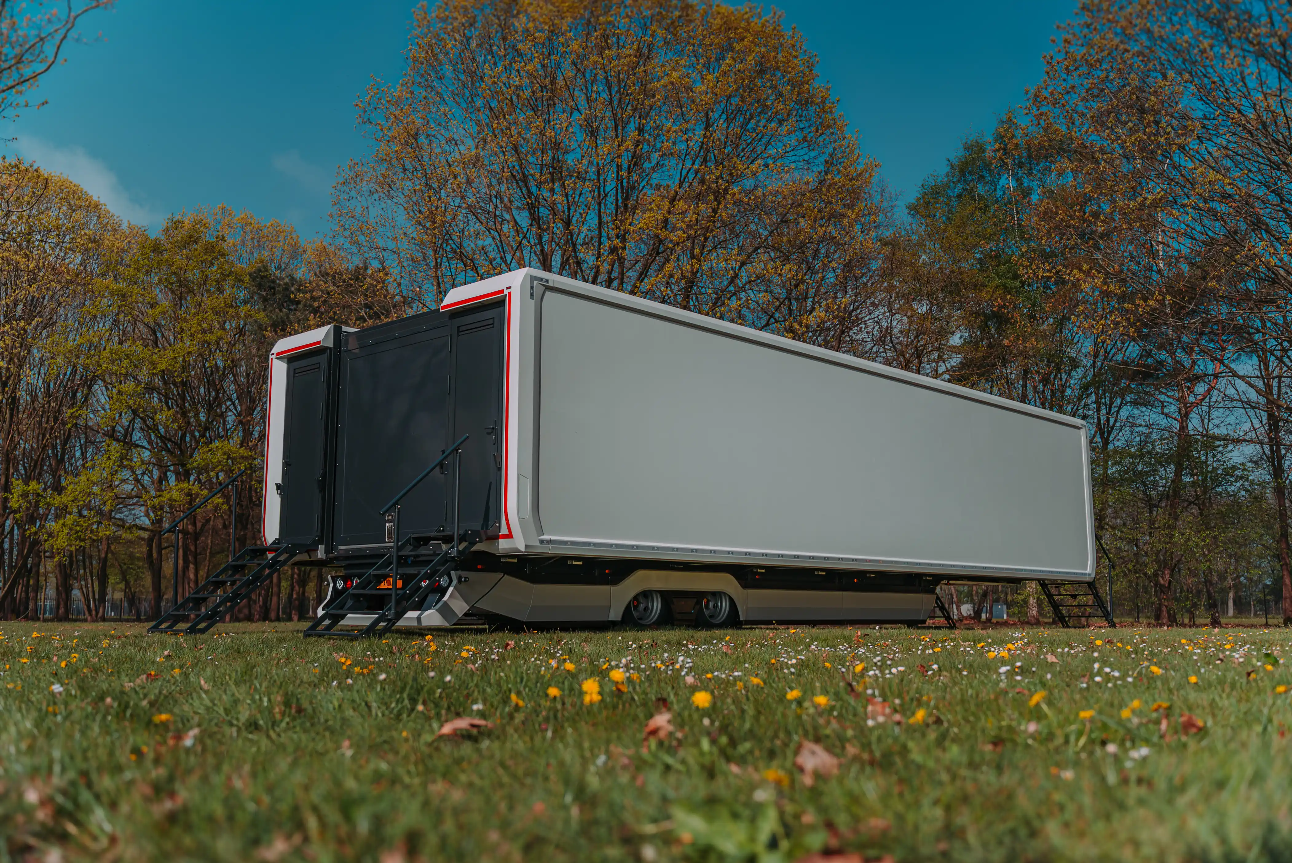 Expandable Defence Command Post Trailer expanded