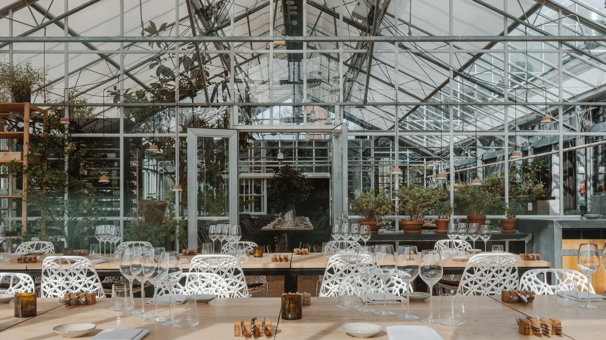 GROUPS — Restaurant de Kas