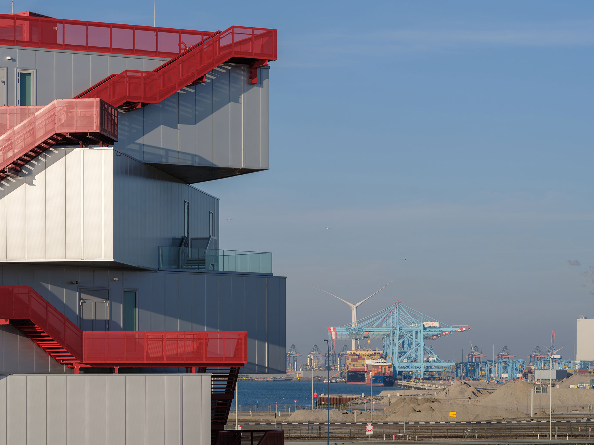 Learning about the harbour. Portlantis by MVRDV | METALOCUS