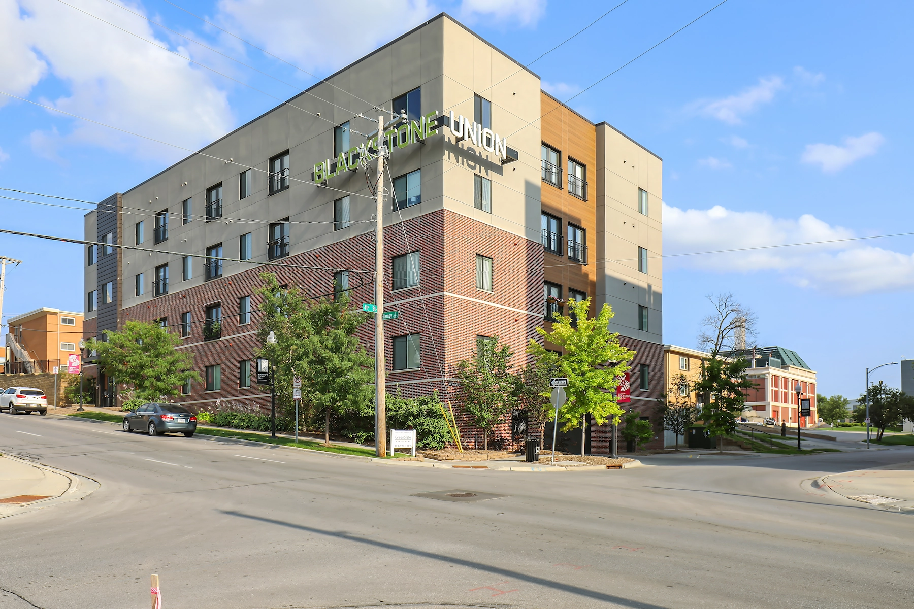 Blackstone Union new construction apartments adjacent to UNMC campus in Omaha Nebraska