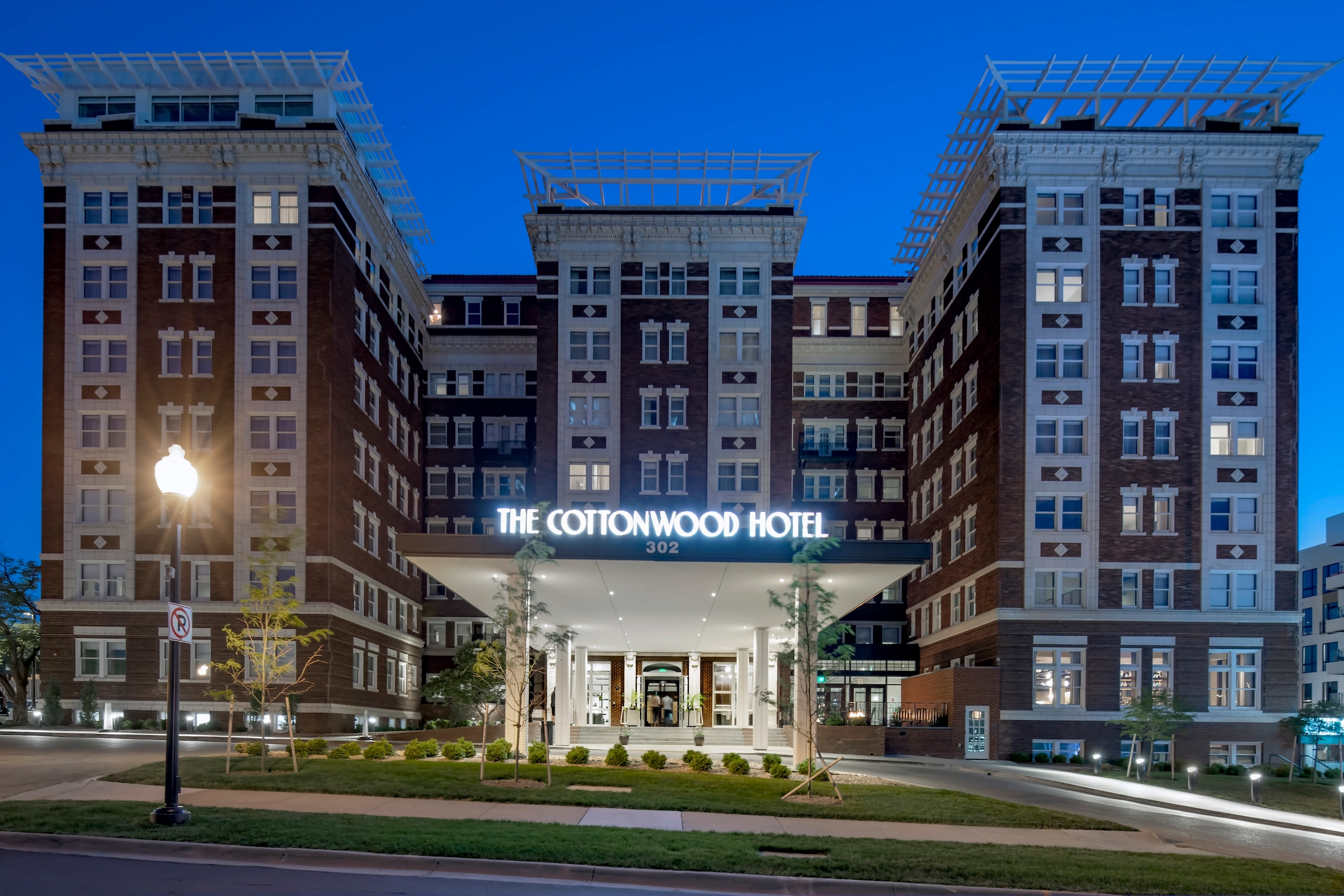The Cottonwood Hotel historic renovation of the former Blackstone Hotel in Omaha Nebraska