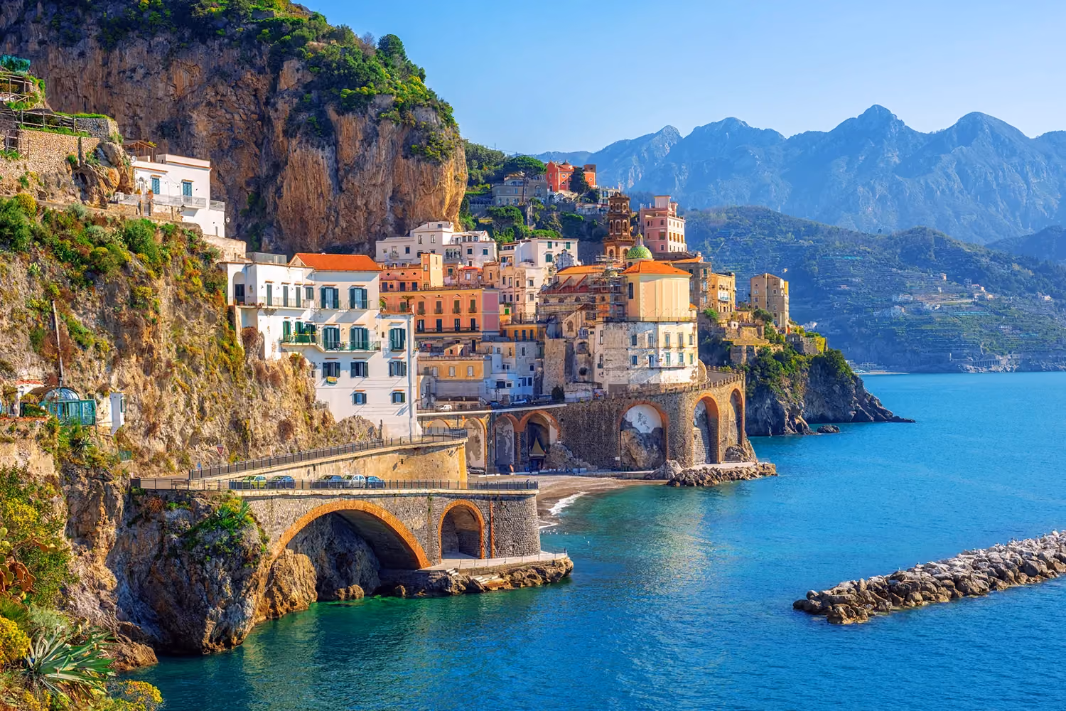This is the Thumbnail for the Travel Guide: Amalfi item