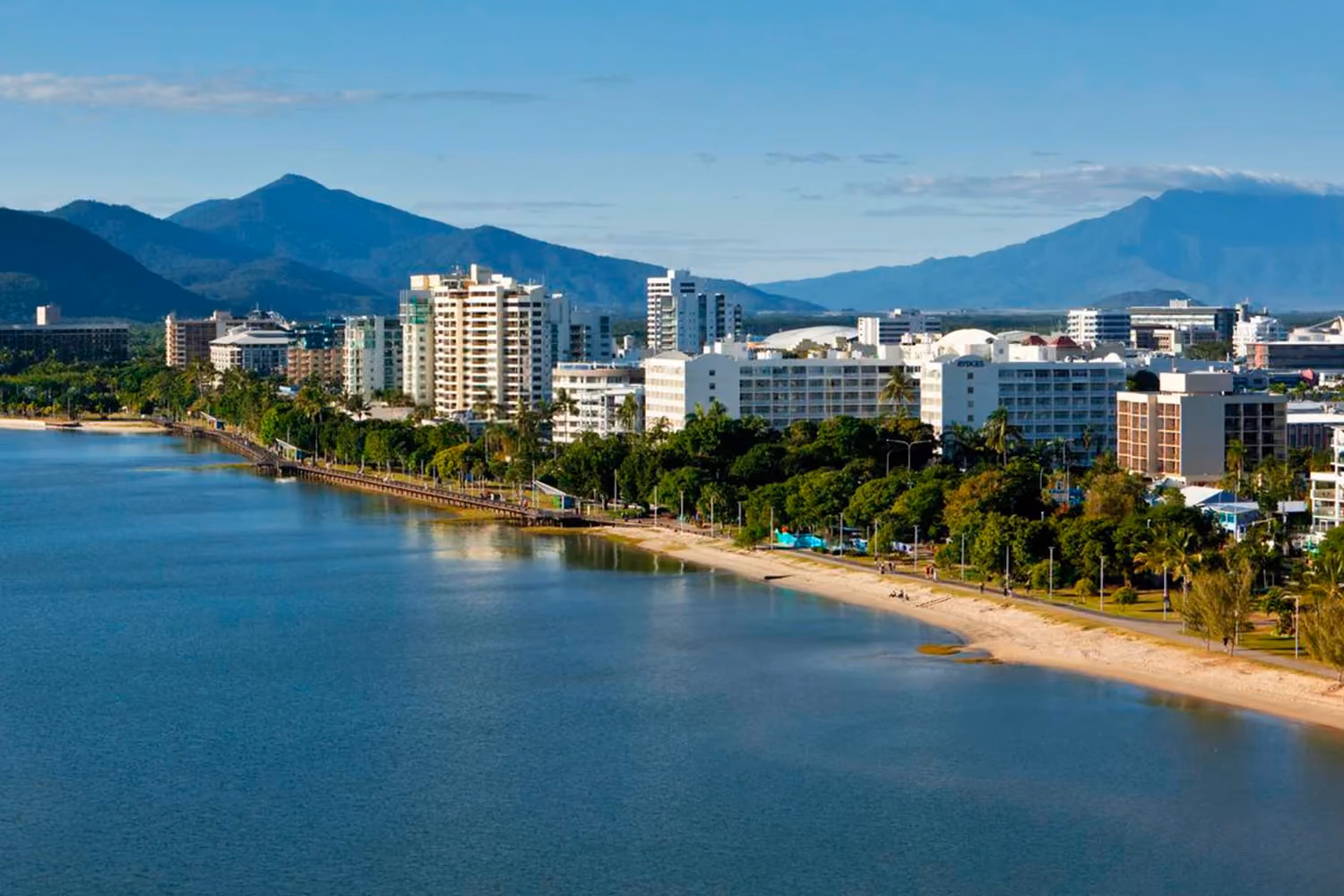 This is the Thumbnail for the Travel Guide: Cairns item