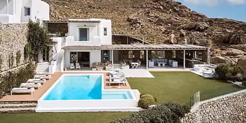 This is the Thumbnail for the Luxury Property Rental in Mykonos With Infinity Pool, Bar & Jacuzzi item
