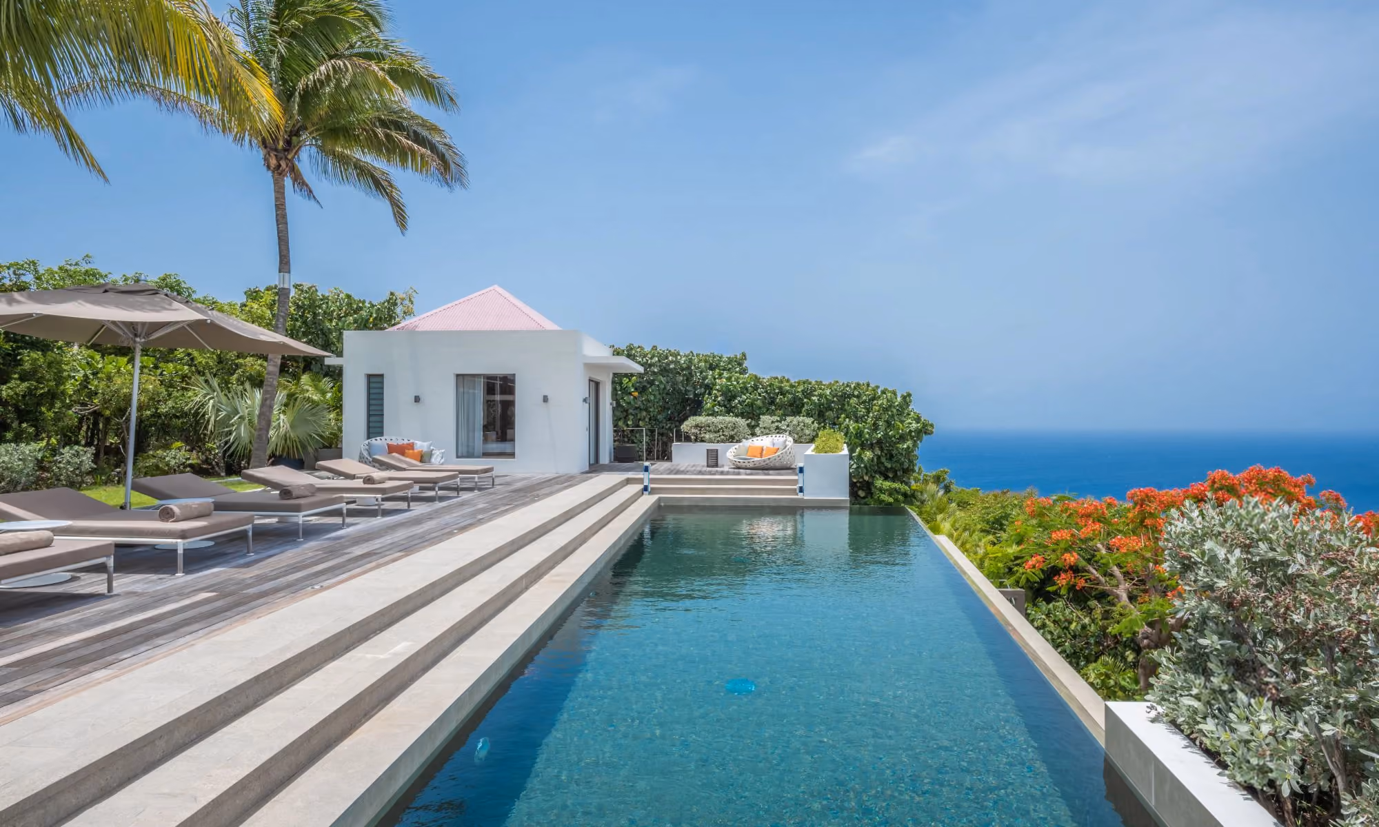 This is the Thumbnail for the Hilltop Estate with endless ocean views in Gouverneur item
