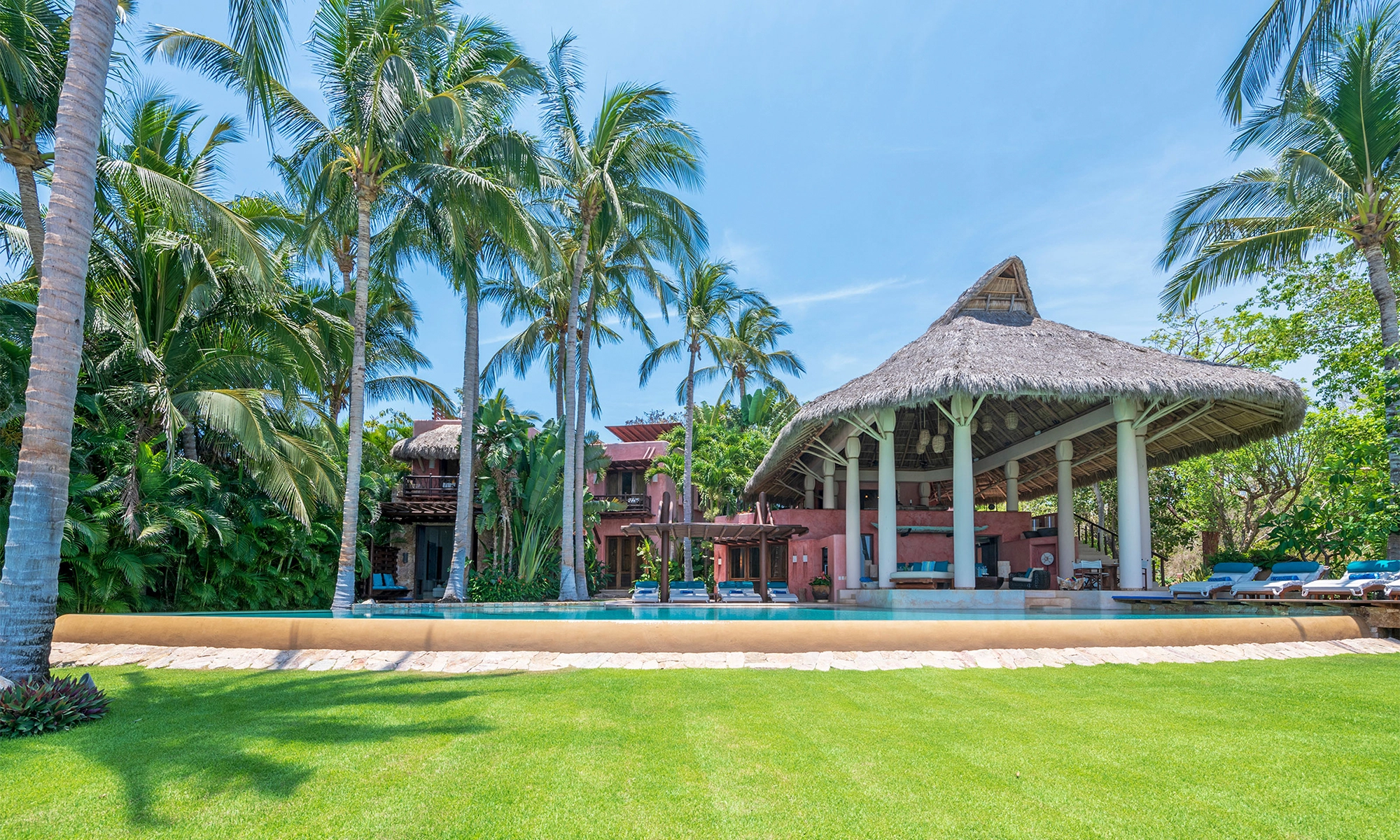 This is the Thumbnail for the Exotic Oceanfront Estate with Pool in Los Ranchos item