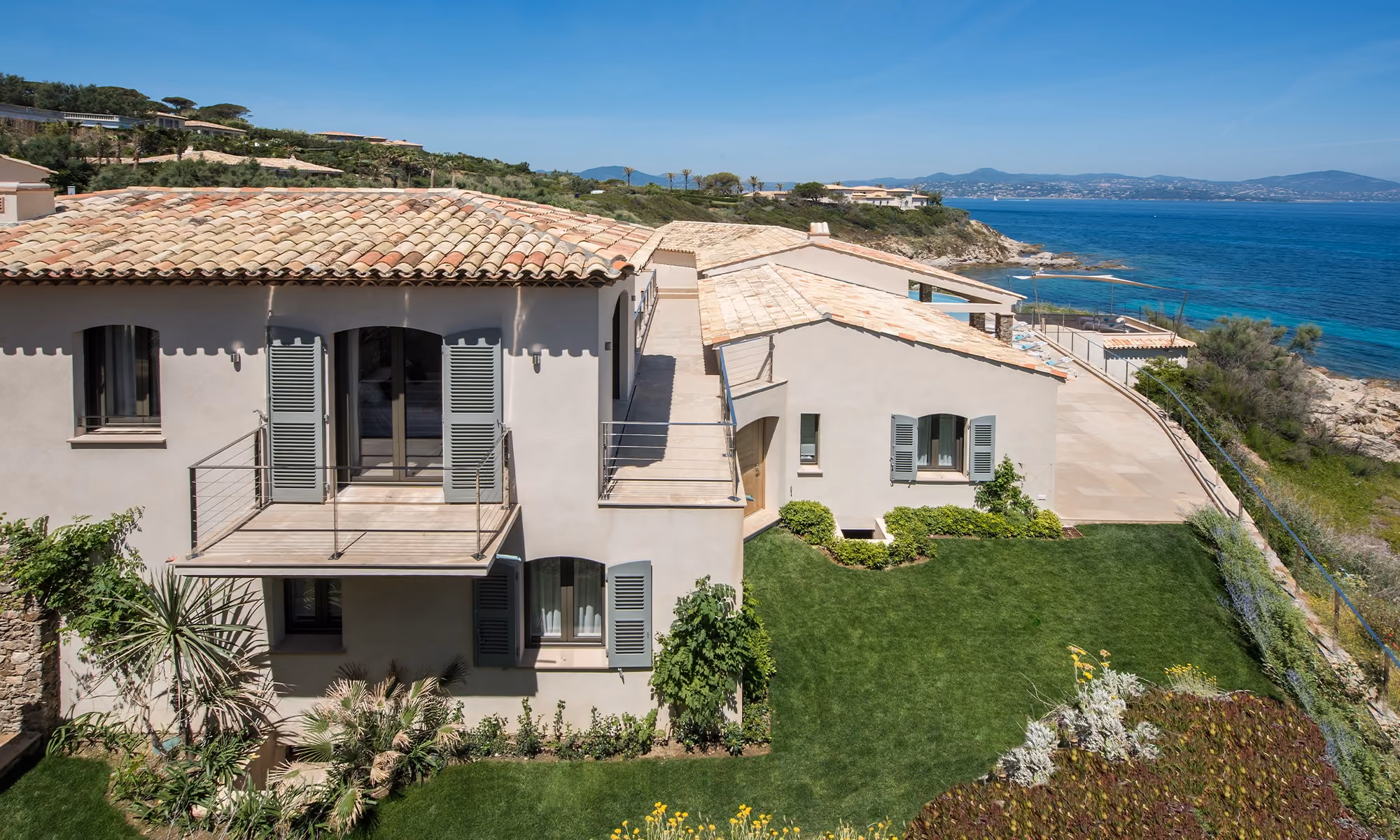 This is the Thumbnail for the Oceanfront Parcs de Saint Tropez Property With Heated Pool, Gym & Helipad item