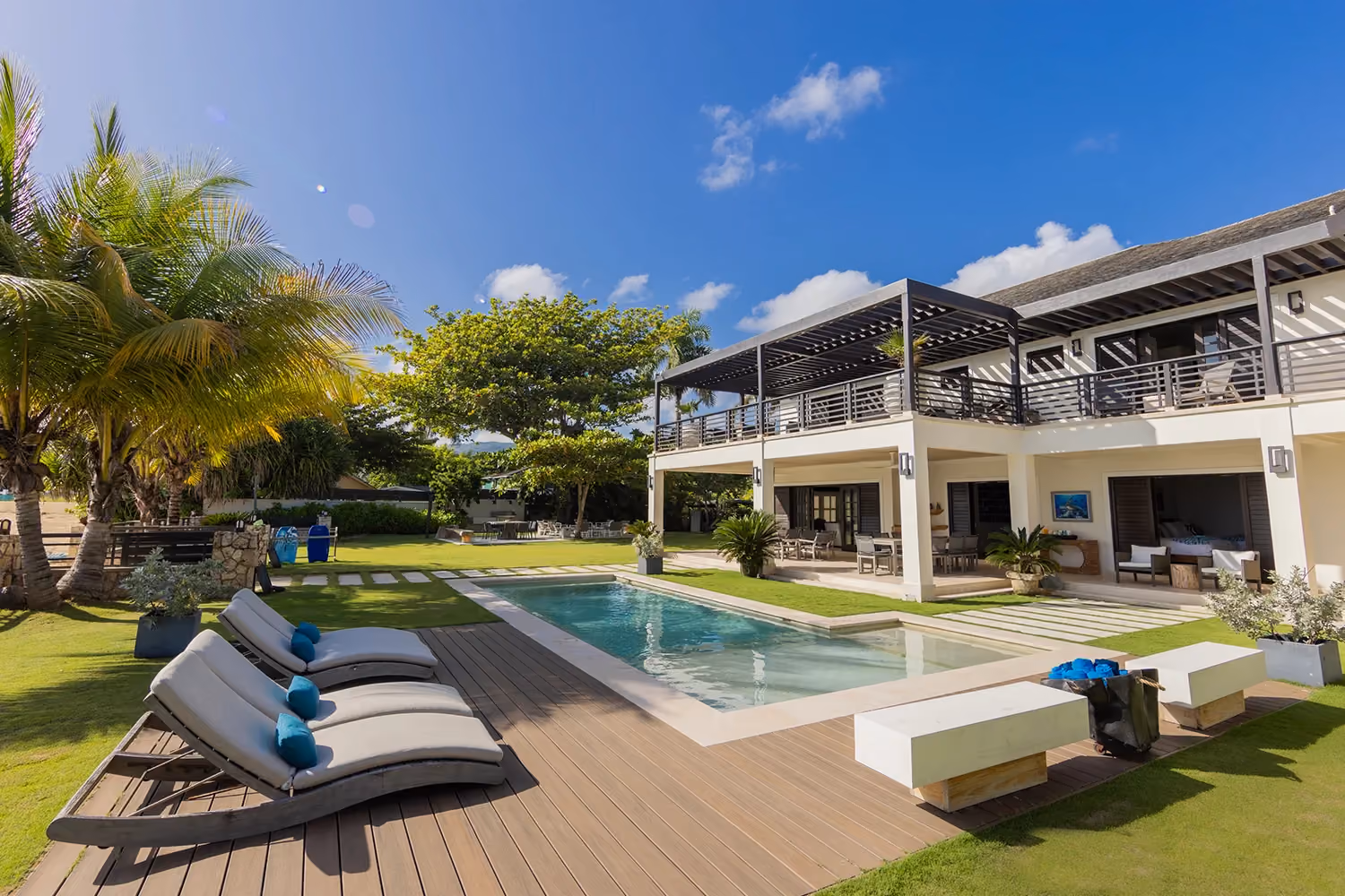 This is the Thumbnail for the New Half-Moon Beach Residence With Private Pool, Gym, Sauna, Pickle Court, Bar, Kayaks & Paddleboards item