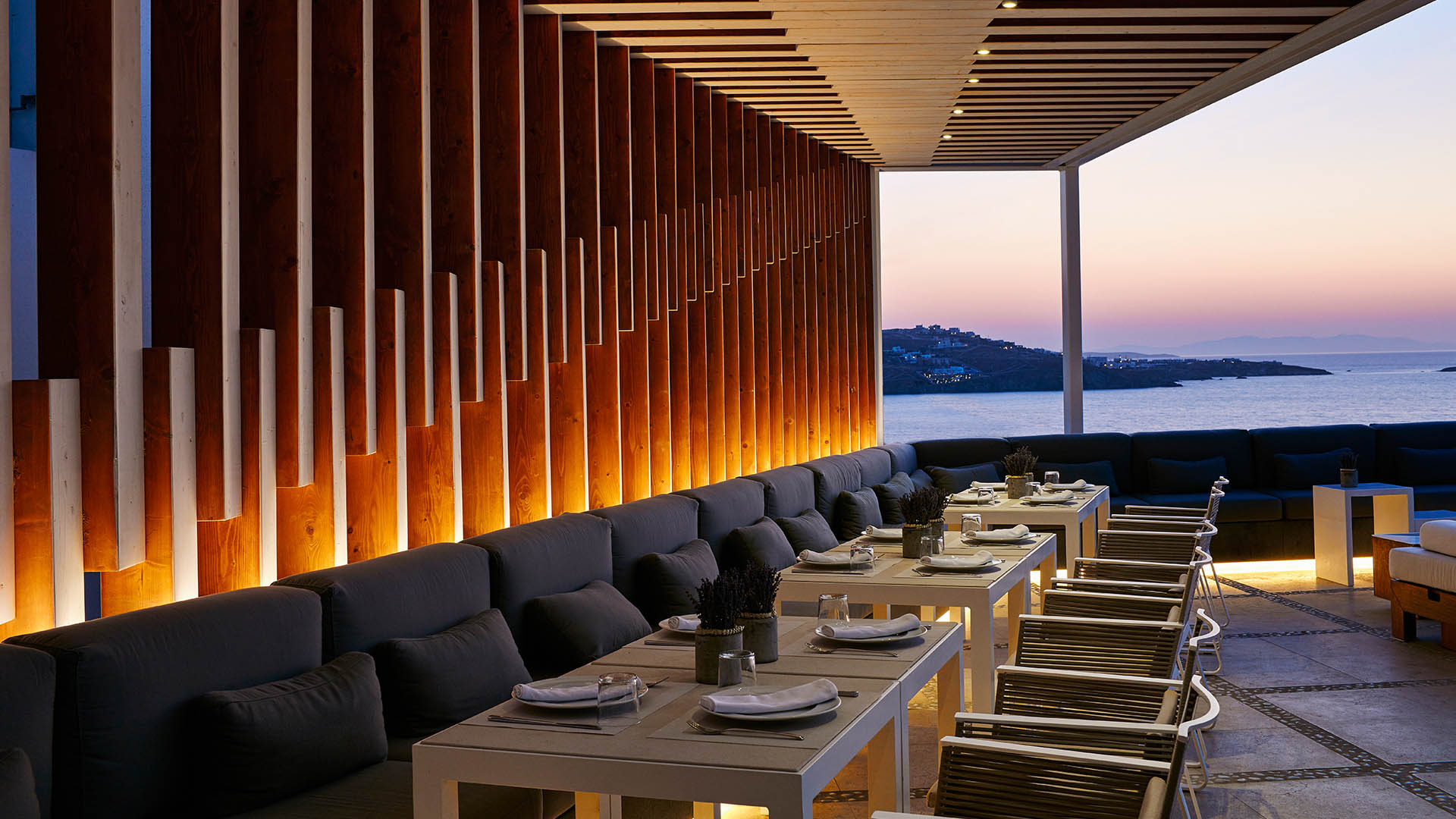 Luxury-Hotel-in-Mykonos.jpg