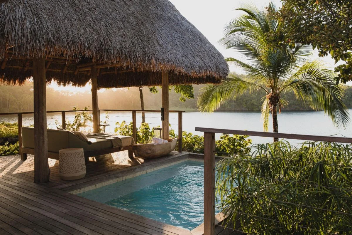 This is the Thumbnail for the *how* *to* PLAN *&* BOOK *your* *luxury* TRAVEL EXPERIENCE *with* ELITELYFE item