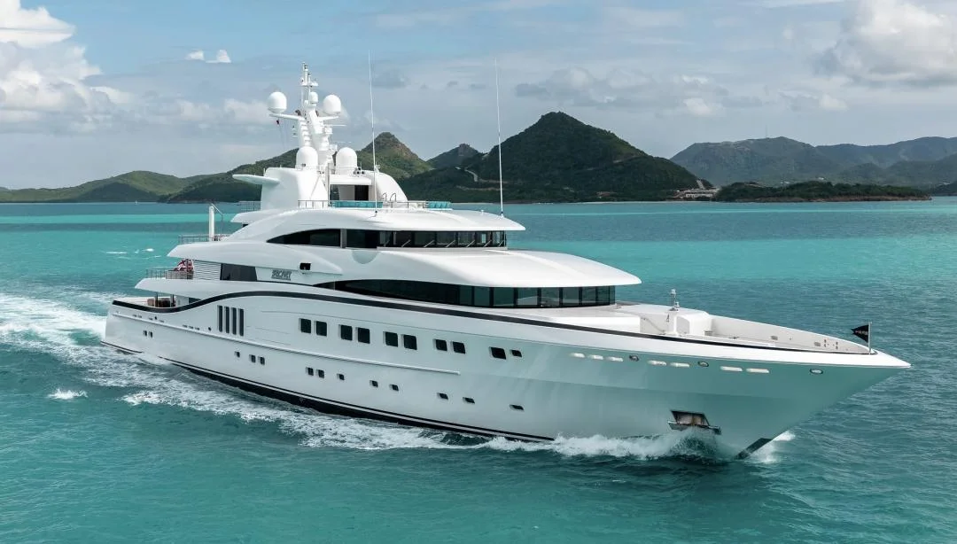 This is the Thumbnail for the MOTOR YACHT CHARTERS VS. SAILING YACHT CHARTERS*:* WHAT *you* NEED *to* KNOW item