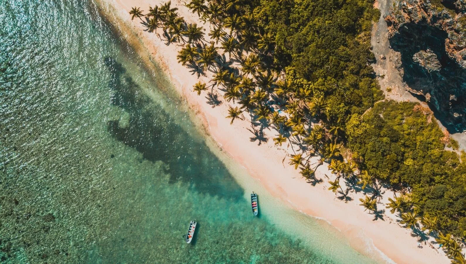This is the Thumbnail for the *best* SPRING BREAK *2020* DESTINATIONS *for* SUN, FUN *&* *luxury* item