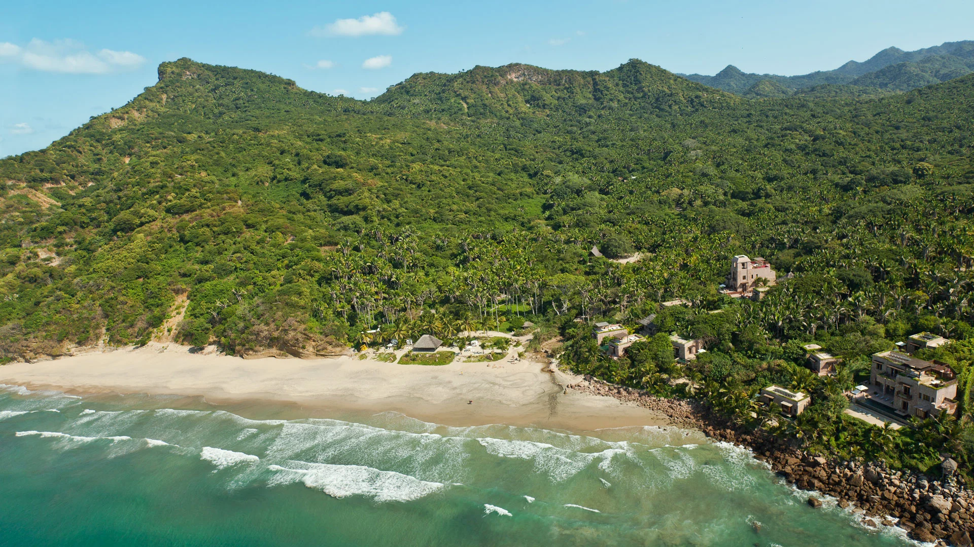 This is the Thumbnail for the *top* *3* OCEAN*/*BEACH HOLIDAY DESTINATIONS *for* NATURE, PRIVACY *&* *luxury* item