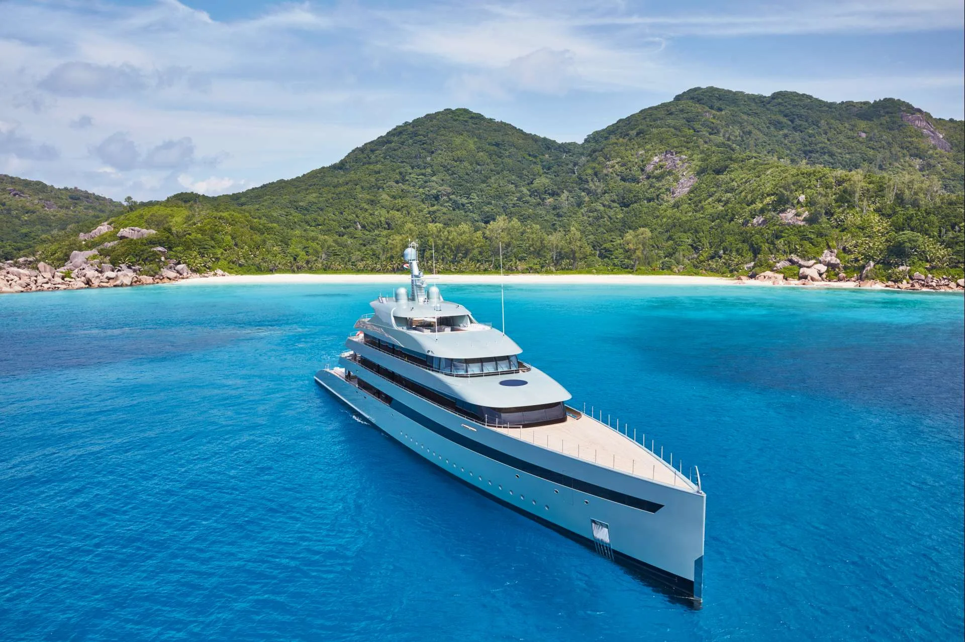 This is the Thumbnail for the TAKE *a* TOUR *of* UNIQUE *&* BEAUTIFUL SUPER YACHT *"*SAVANNAH*"* item