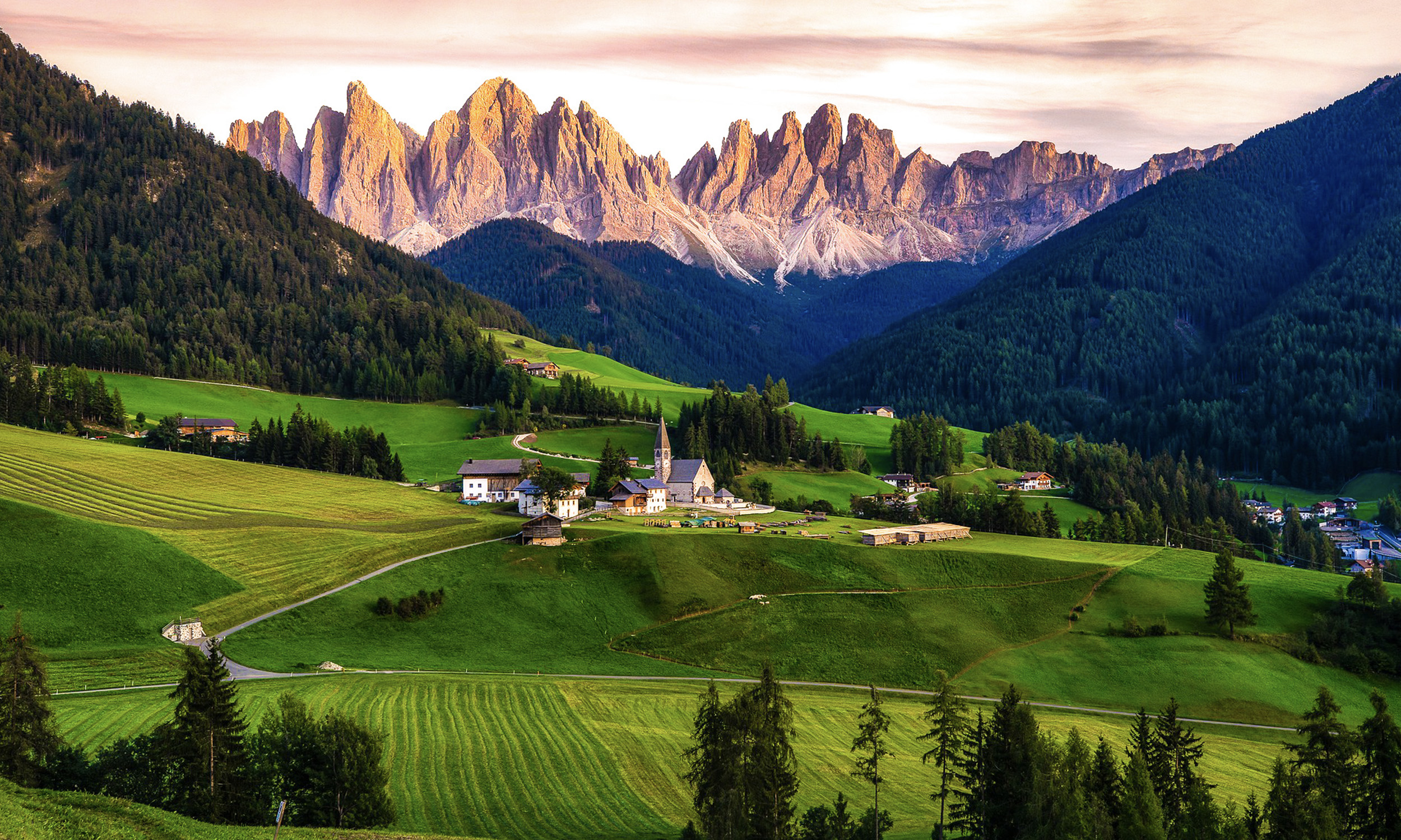 This is the Hero Image for the Dolomites item