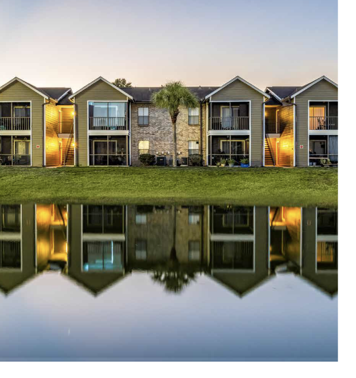Image of a resort with swimming pool