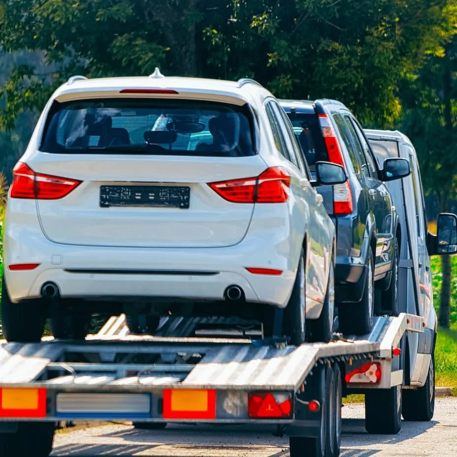 Pickup truck with convenient valet service
