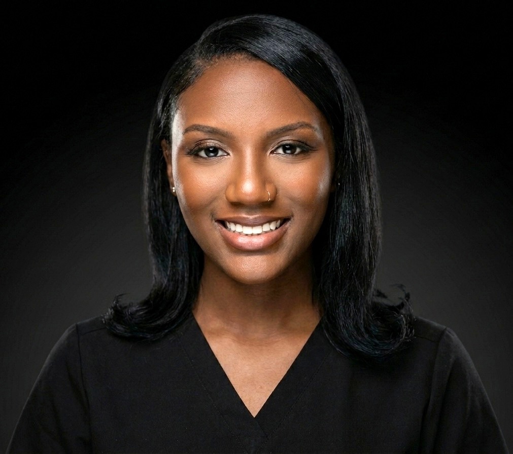 Alexis - Dental Assistant
